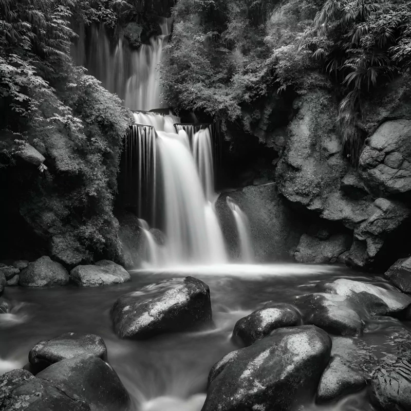  Waterfall black and white style