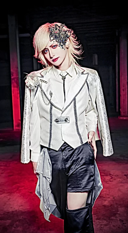  BLACK GHOST TOWN：JUNIOR