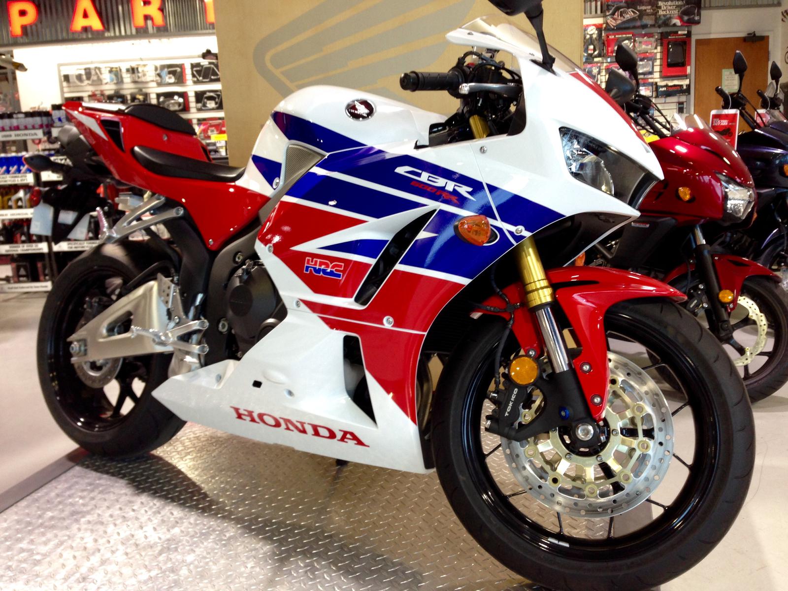 Honda cbr600rr 2013 черный