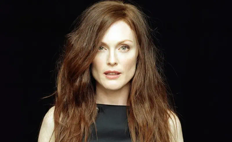  Julianne Moore