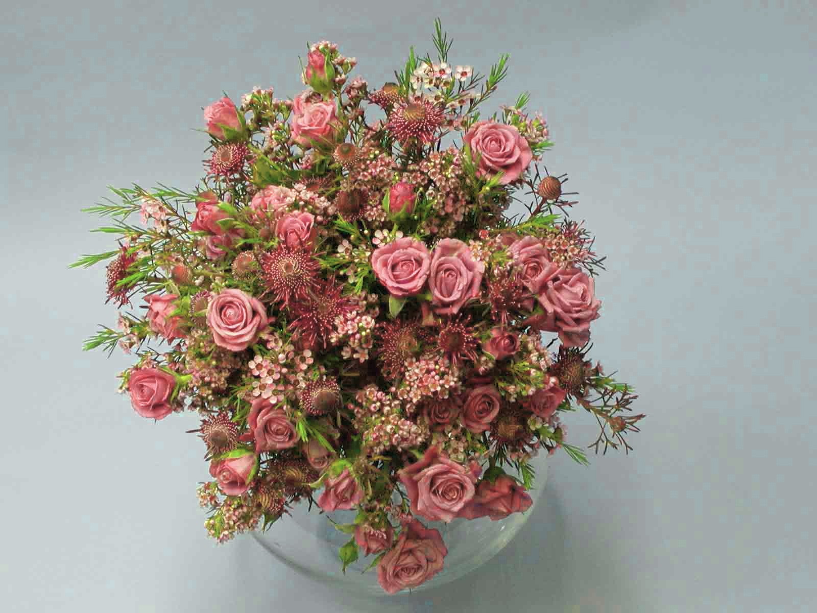 Pink Roses and Daisies in Vase Image Abyss